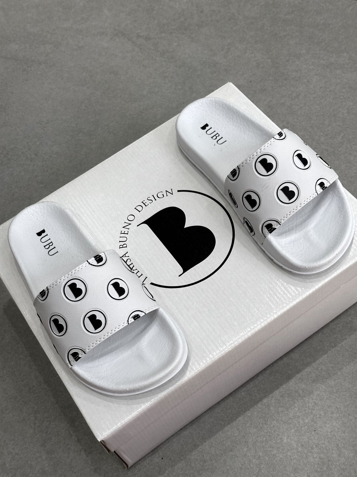 MYBUBU CHINELO SLIDE LOGO