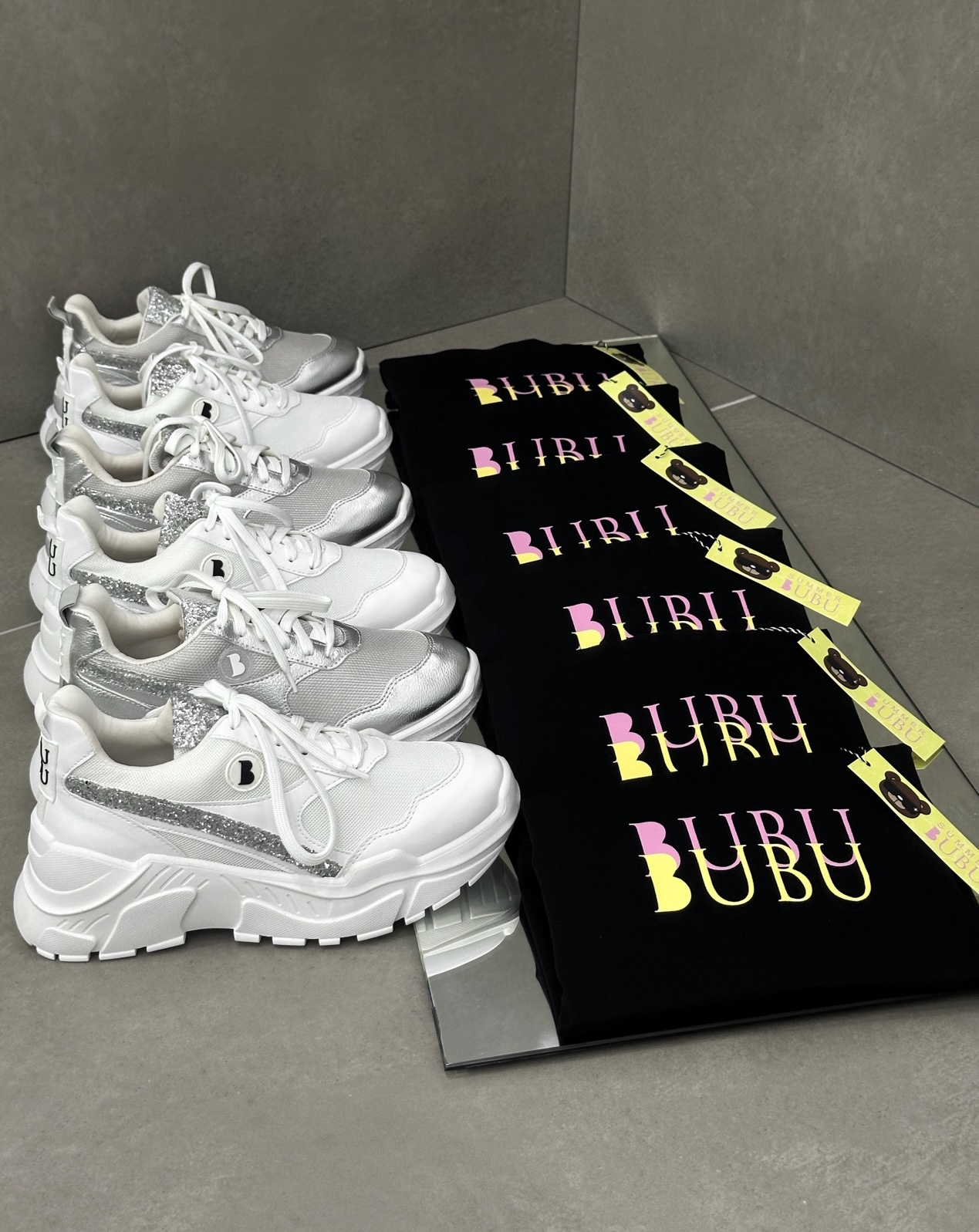 TNIS BUBU METALLIC 