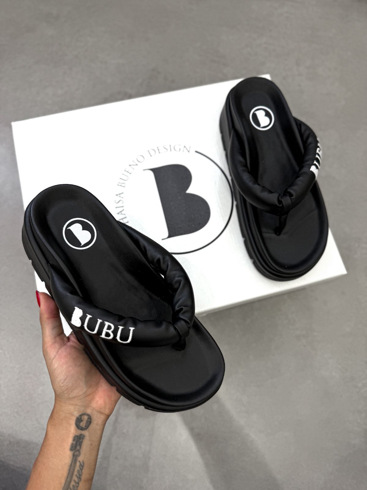 MYBUBU CHINELO PUFF