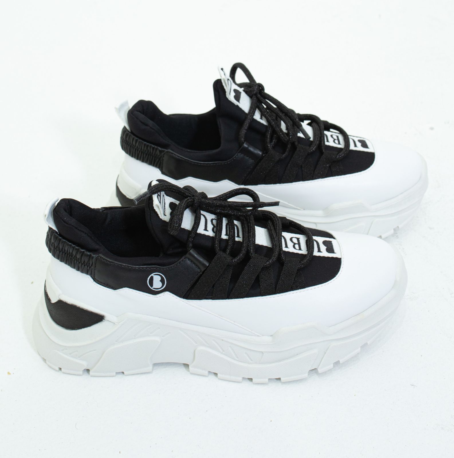 Tenis da shop mc mirella